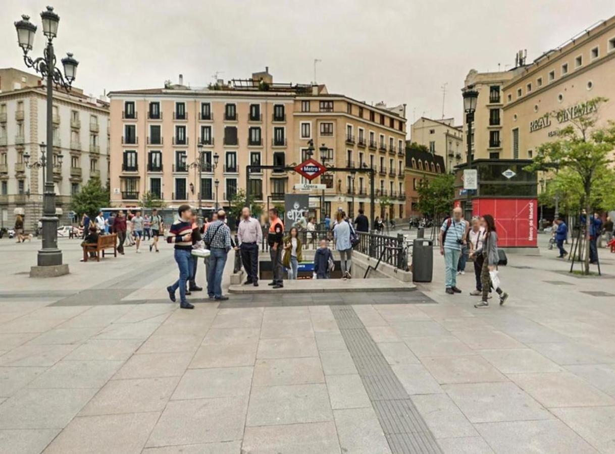 Un Elegante Piso Para Descubrir Madrid Luaran gambar